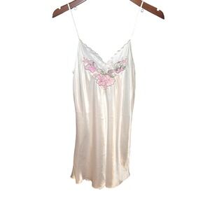 Val Mode 1974 Lingerie Chemise Womens Small Ivory Satin Embroidered VN 9117-3